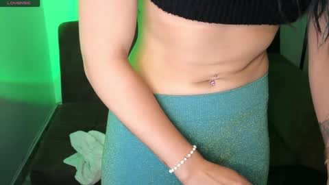 Snapshot of sexxylady__ chatting on 04-28-26, 02:27 Angie online show from 04-28-26, 02:27