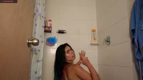 Snapshot of sexxylady__ chatting on 04-29-26, 05:30 Angie online show from 04-29-26, 05:30