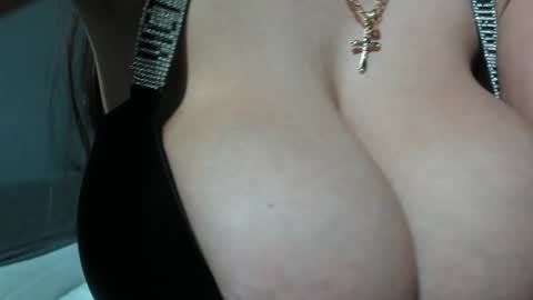 Snapshot of sexxymeriemm chatting on 12-25-24, 12:05 sexxymeriemm online show from 12-25-24, 12:05