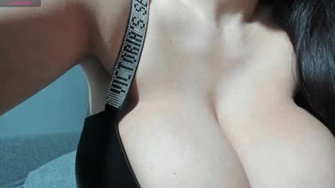 Snapshot of sexxymeriemm chatting on 01-13-25, 01:06 sexxymeriemm online show from 01-13-25, 01:06