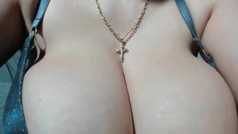 Snapshot of sexxymeriemm chatting on 09-23-25, 02:31 sexxymeriemm online show from 09-23-25, 02:31