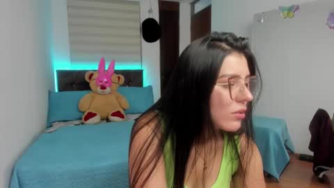 Snapshot of sexy_3512 chatting on 12-02-25, 12:27 LUXURY online show from 12-02-25, 12:27