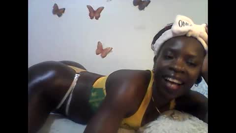 Snapshot of sexy_annbel chatting on 10-11-25, 10:19 Ann online show from 10-11-25, 10:19