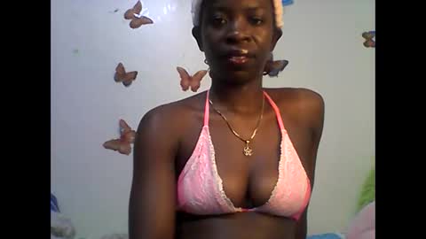 Snapshot of sexy_annbel chatting on 10-17-25, 11:13 Ann online show from 10-17-25, 11:13