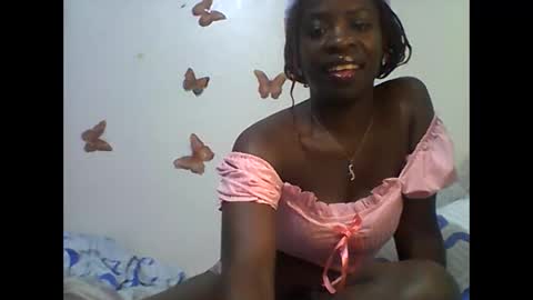 Snapshot of sexy_annbel chatting on 10-25-25, 12:18 Ann online show from 10-25-25, 12:18