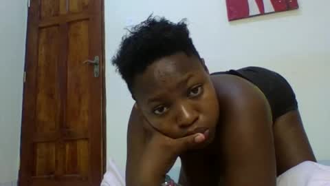 Snapshot of sexy_apple2 chatting on 10-11-25, 09:35 sexy_apple2 online show from 10-11-25, 09:35