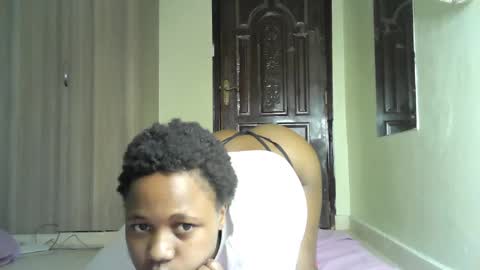 Snapshot of sexy_ariana_2 chatting on 01-19-25, 10:28 Ariana online show from 01-19-25, 10:28