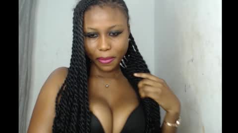 Snapshot of sexy_badgirl2 chatting on 09-23-25, 06:27 Sexy blackgirl2 online show from 09-23-25, 06:27