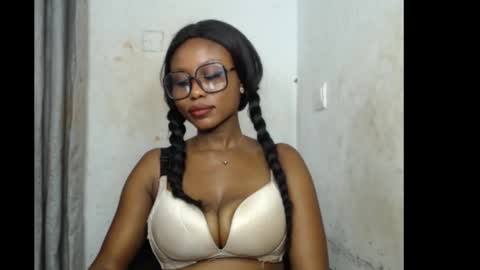 Snapshot of sexy_badgirl2 chatting on 11-26-25, 06:53 Sexy blackgirl2 online show from 11-26-25, 06:53