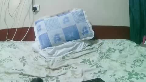 Snapshot of sexy_bbae chatting on 10-26-25, 04:02 sexy_bbae online show from 10-26-25, 04:02