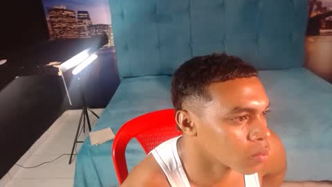 Snapshot of sexy_bigcock01 chatting on 02-01-25, 12:05 sexy_bigcock01 online show from 02-01-25, 12:05