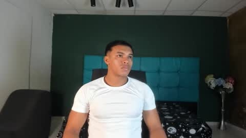 Snapshot of sexy_bigcock01 chatting on 02-06-25, 02:00 sexy_bigcock01 online show from 02-06-25, 02:00