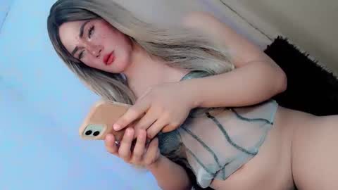 Snapshot of sexy_blaire chatting on 09-22-25, 12:40 Haley Blaire online show from 09-22-25, 12:40