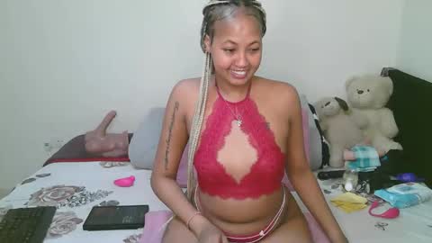 Snapshot of sexy_bluegirl chatting on 05-02-26, 10:26 sexy_bluegirl online show from 05-02-26, 10:26