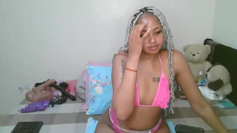 Snapshot of sexy_bluegirl chatting on 05-09-26, 06:51 sexy_bluegirl online show from 05-09-26, 06:51