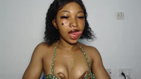 sexy_bluey247 online show from 04-04-26, 04:33