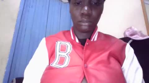 sexy_butty01 online show from 03-09-26, 12:36