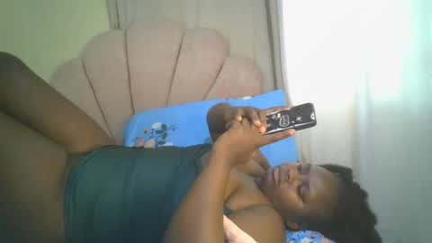Snapshot of sexy_corn chatting on 05-26-26, 06:42 Connie online show from 05-26-26, 06:42