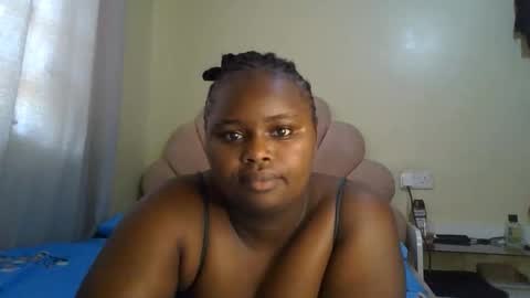 Snapshot of sexy_corn chatting on 06-04-26, 07:03 Connie online show from 06-04-26, 07:03