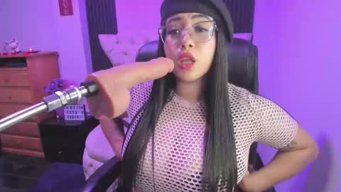  C R I S T A L  online show from 02-01-26, 01:04