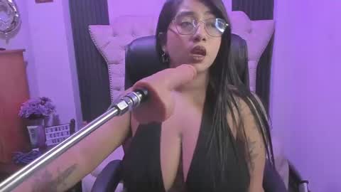 Snapshot of sexy_cristall chatting on 06-24-26, 08:41 C R I S T A L online show from 06-24-26, 08:41