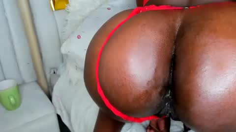 Snapshot of sexy_cutejoy chatting on 01-29-25, 09:50 Joy online show from 01-29-25, 09:50