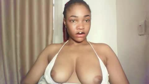 Sexy kitty881 online show from 12-17-25, 07:03