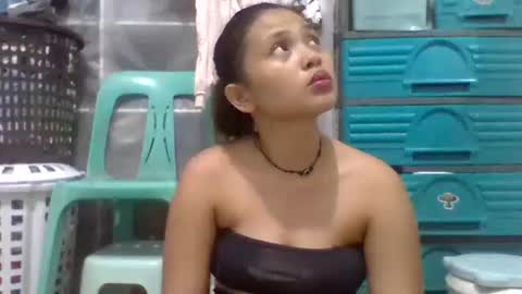 Snapshot of sexy_lips_pinay chatting on 09-12-25, 10:15 sexy_lips_pinay online show from 09-12-25, 10:15
