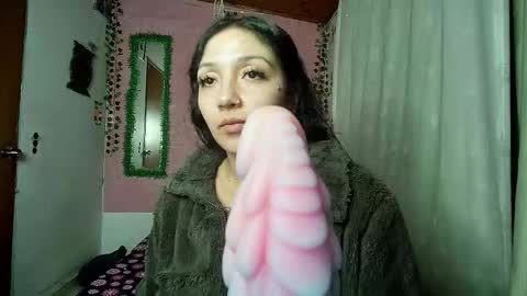 sexy lolas online show from 12-14-25, 09:03