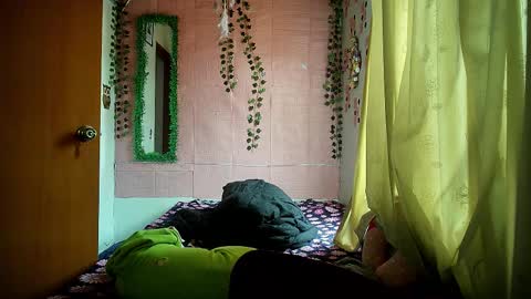 sexy lolas online show from 03-18-26, 08:56