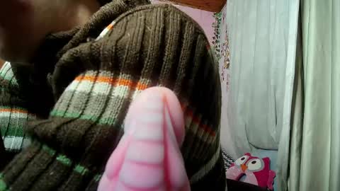Snapshot of sexy_lolas chatting on 04-24-26, 05:32 sexy lolas online show from 04-24-26, 05:32