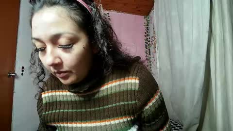 Snapshot of sexy_lolas chatting on 05-18-26, 04:07 sexy lolas online show from 05-18-26, 04:07