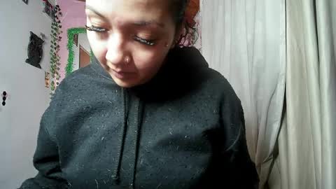 Snapshot of sexy_lolas chatting on 06-01-26, 05:09 sexy lolas online show from 06-01-26, 05:09