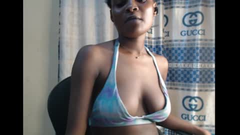 Snapshot of sexy_mariax chatting on 12-16-24, 05:54 Debby online show from 12-16-24, 05:54
