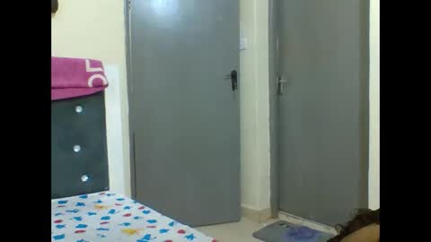 mimi online show from 02-11-26, 03:50