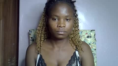 Molyne online show from 01-16-26, 01:37