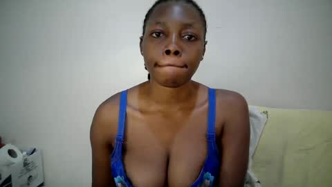 Snapshot of sexy_muna2 chatting on 06-18-26, 04:46 sexy_muna2 online show from 06-18-26, 04:46