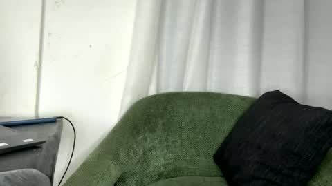 Snapshot of sexy_n_thick chatting on 06-19-26, 02:27 Lyn online show from 06-19-26, 02:27