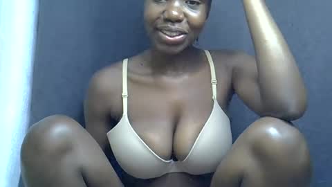 sexy_peach4 online show from 07-02-26, 10:16
