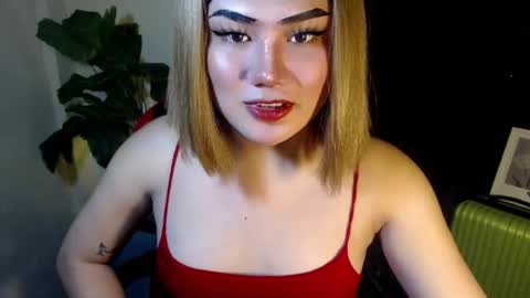 Snapshot of sexy_rc18 chatting on 06-25-26, 06:45 RC online show from 06-25-26, 06:45