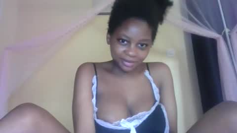 Snapshot of sexy_short chatting on 10-12-25, 04:22 Janet online show from 10-12-25, 04:22