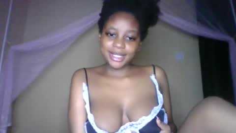 Snapshot of sexy_short chatting on 10-15-25, 01:06 Janet online show from 10-15-25, 01:06