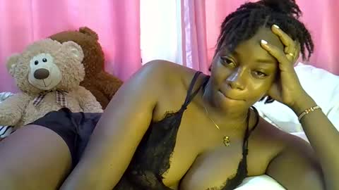 laura online show from 03-05-26, 09:38