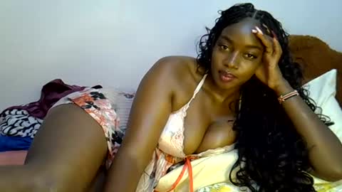 Snapshot of sexy_siera chatting on 07-17-26, 05:47 laura online show from 07-17-26, 05:47