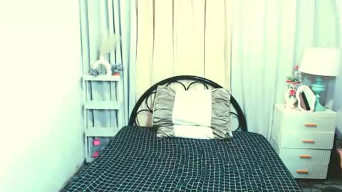 sexy_yllona online show from 08-04-26, 10:29