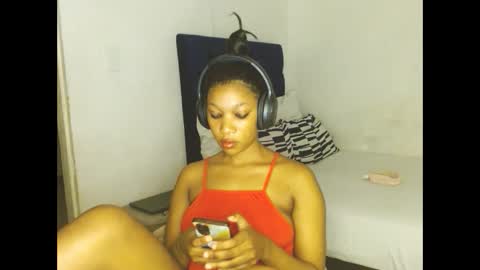 Snapshot of sexyalender02 chatting on 11-14-25, 07:56 sexyalender02 online show from 11-14-25, 07:56