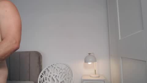 Snapshot of sexyandmarried chatting on 04-29-26, 09:35 sexyandmarried online show from 04-29-26, 09:35