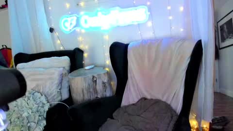 Ashley Teal online show from 02-11-25, 06:08