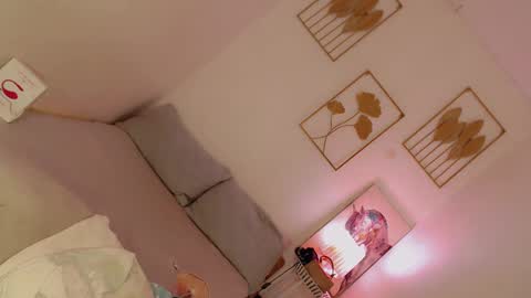 Lexie online show from 02-11-25, 12:48