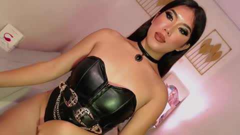 Lexie online show from 02-24-25, 03:20